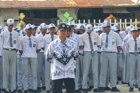 Upacara Peringatan Hari Guru 2022