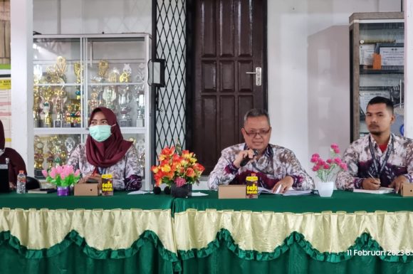 Pertemuan Orang Tua Kelas XII, Pembahasan Agenda Sekolah