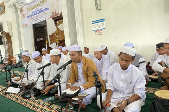 SMK PGRI BJB Gelar Peringatan Maulid Nabi Muhammad SAW dengan Penuh Khidmat