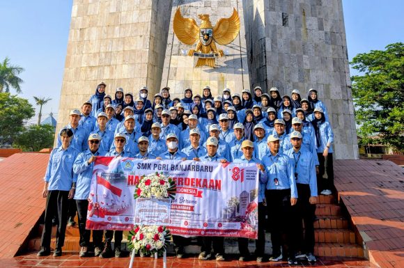Semarak HUT RI ke-81: Rangkaian Perayaan Kemerdekaan Meriah di SMK PGRI Banjarbaru